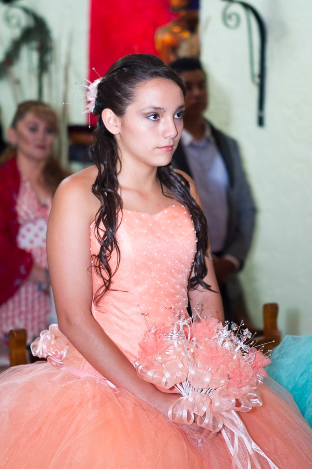 Nathaly y Gyselle XV-10002